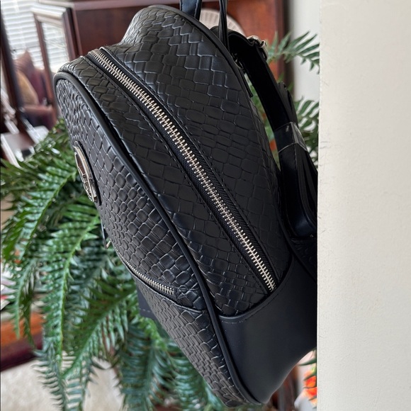 Brand New London Fog Bowery Medium Size Woven Zip Backpack Black Vegan Leather main image 5